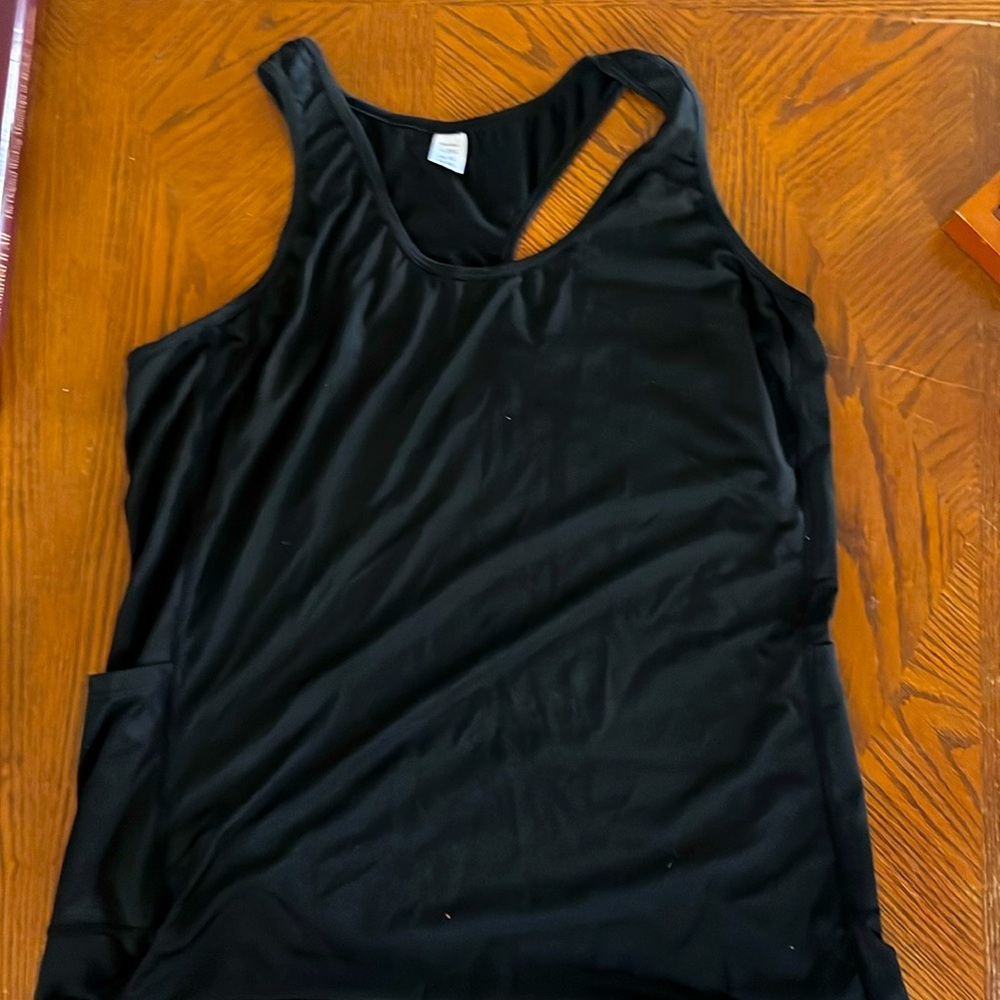 Neleus racetrack tank/yoga
